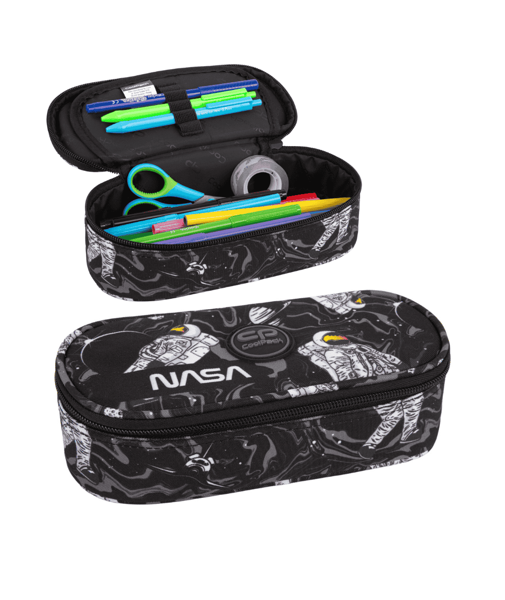 Pi&oacute;rnik szkolny z klapką CoolPack CP CAMPUS ASTRONAUT czarny w kosmos z astronautą