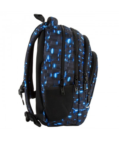 niebieski plecak wielokomorowy