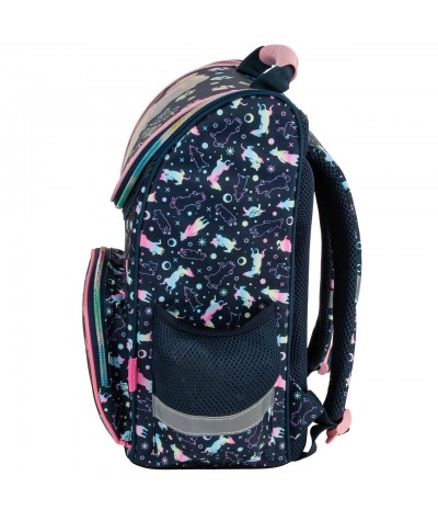 Lekki  tornister DERFORM z pieskiem i kieszeniami z boku