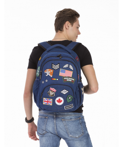 Plecak młodzieżowy CoolPack BENTLEY granatowy z naszywkami BADGES NAVY, modny plecak dla chłopaka, plecak dla chłopaka naszywki
