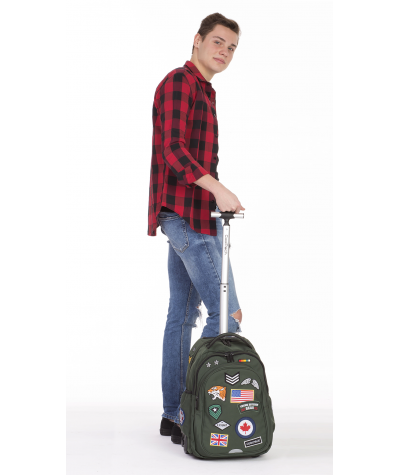 Plecak na kółkach CoolPack CP zielony z naszywkami JUNIOR BADGES GREEN, plecak na kółkach khaki, plecak naszywki militarne