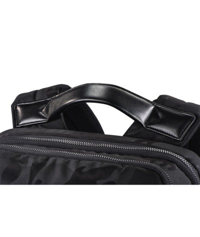 biznesowy plecak czarny na laptop w podróż służbową