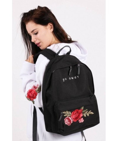 Czarny plecak z haftowaną różą i napisem Go Away dla dziewczyny