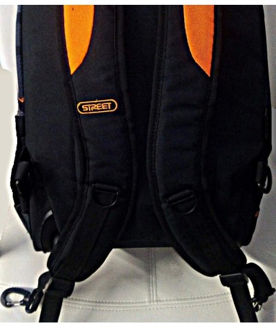 Plecak na k&oacute;łkach młodzieżowy - czarny z pomarańczem - STREET Active