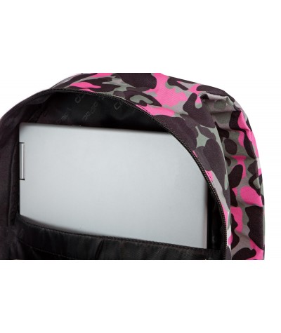 Różowy plecak na laptopa moro z naszywkami lekki miejski CoolPack Cross Camo Pink