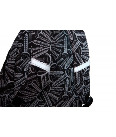 Czarno-biały plecaczek wycieczkowy z odblaskami w śruby CoolPack Screws Mini