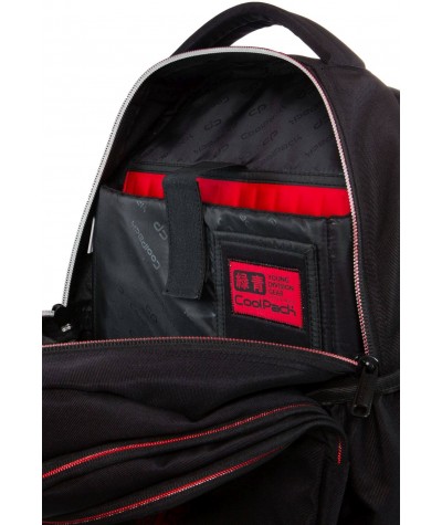 Czarny plecak młodzieżowy z czerwonym napisem CoolPack Joy Super Red kieszeń na laptopa