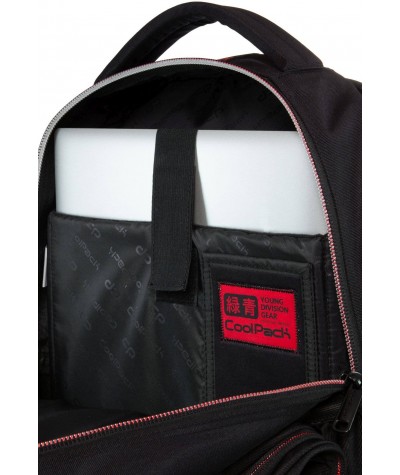 Czarny plecak młodzieżowy z czerwonym napisem CoolPack Joy Super Red z kieszenią na laptopa