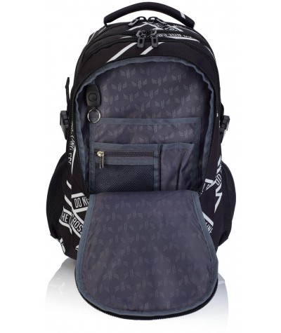 Zestaw szkolny plecak z wyposażeniem HASH czarny z napisami HS-167